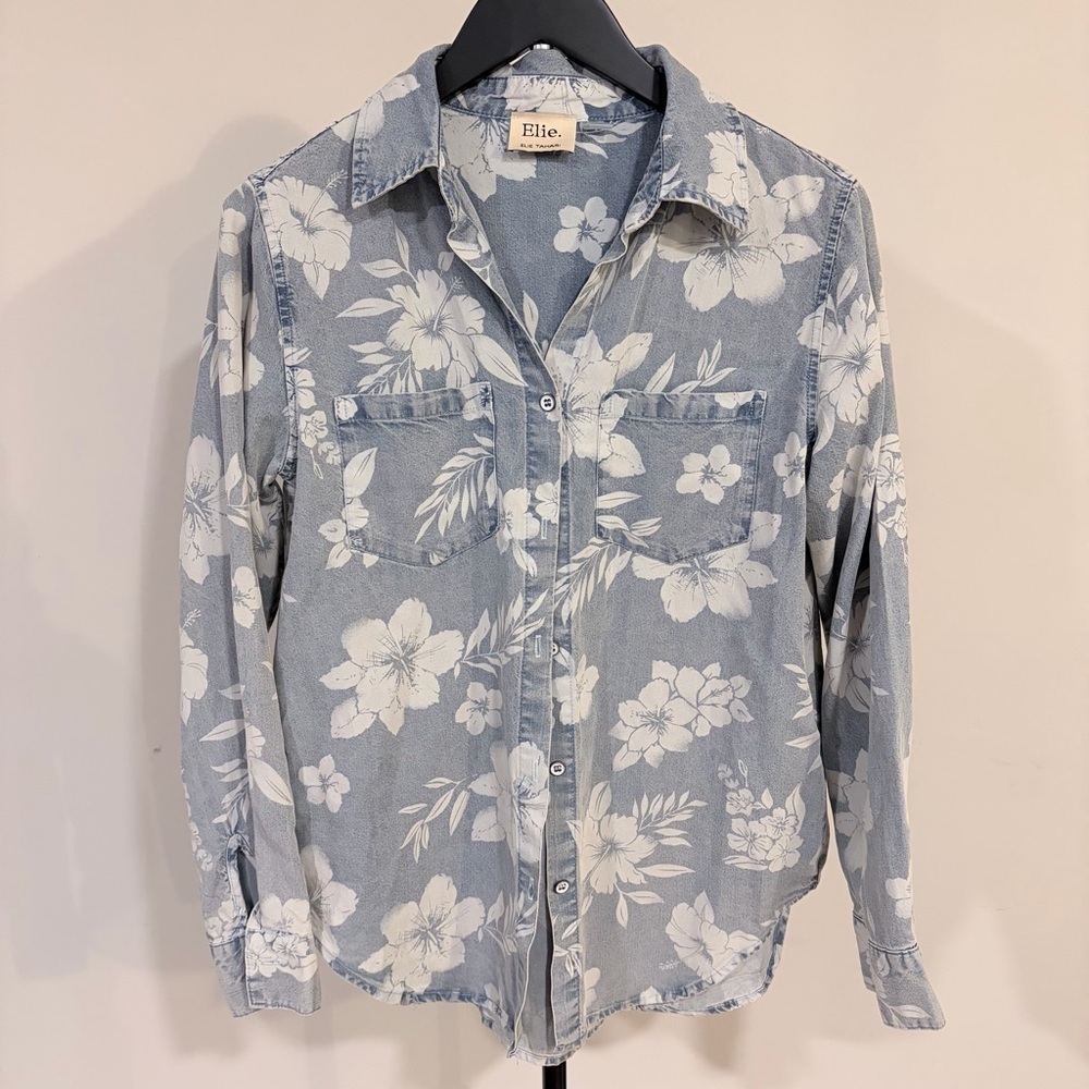 Elie Tahari Whimsical Bohemian Chambray Chic Floral Beach Button Down Small
